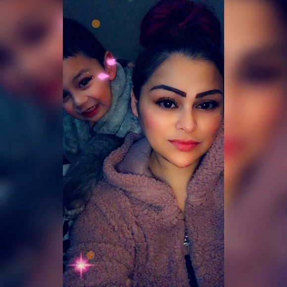 Meet your Posher, Melissa - Picture 1 of 1